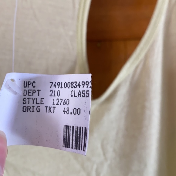 BCBGeneration yellow tank - Picture 3 of 3